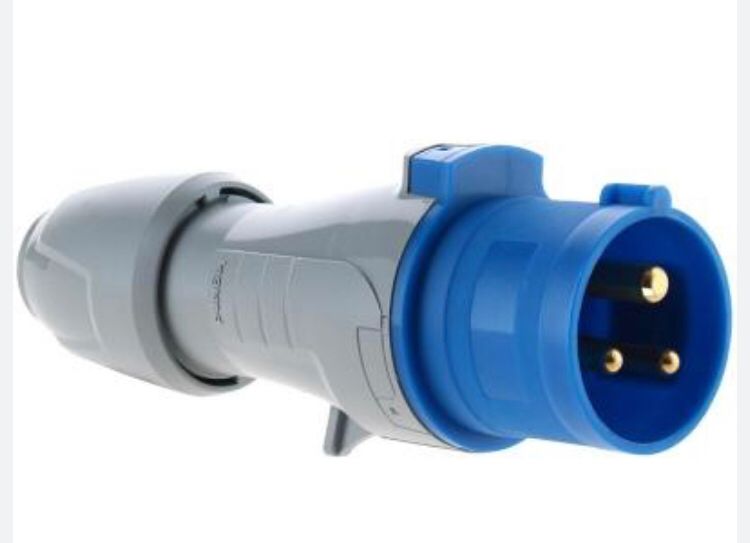 Enchufe tipo clavija 16A 2P+T |555124| -Legrand-